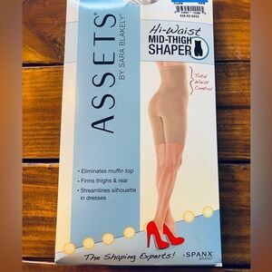 CUSTOM LISTING 2-‎ Size 3 NWT Assets by Spanx Hi-Waist Mid-Thigh Shaper Nude